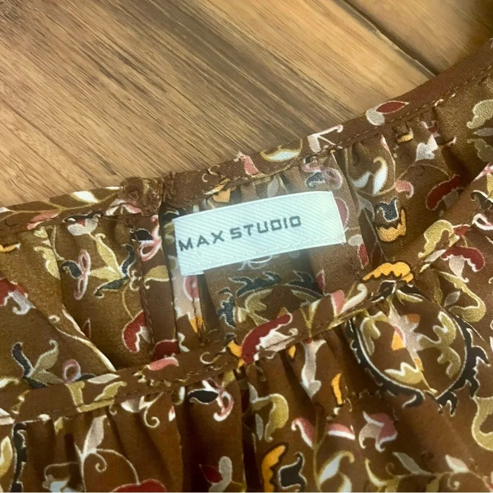 Max Studio Brown Floral Blouse - Picture 4 of 4